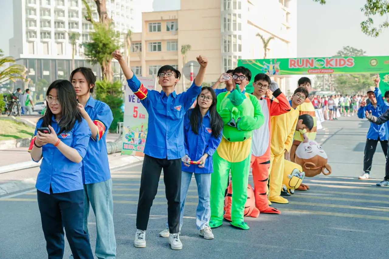 青少年素质教育技术发展趋势：体验式学习与户外拓展课程设计创新方向正文配图 1